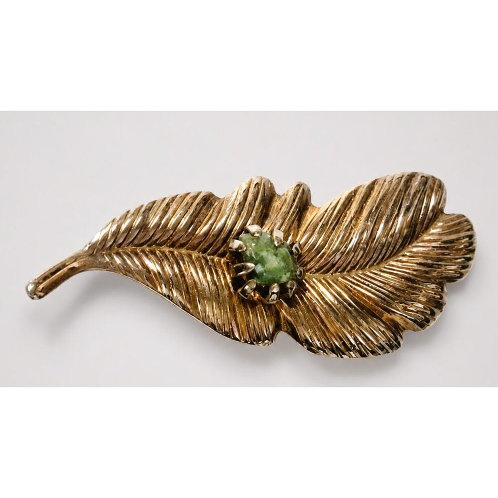 Vintage Textured Gold Tone Leaf Brooch Pin Green Agate Stone 2.25" fb1-63